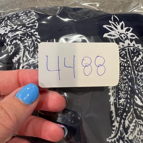 ETHNIC WESTERN Women's Mickey Mouse Paisley Sweatshirt Size M In Navy - Picture 8 of 8